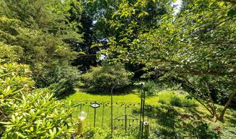 132 Fern Hill Rd, Bristol, CT 06010