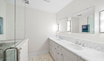 1271 E COAST Dr, Atlantic Beach, FL 32233