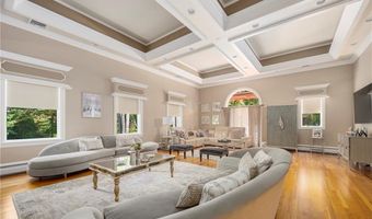 55 Wilbur Rd, Lincoln, RI 02865