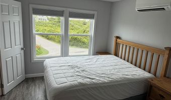 46 Follett Rd, Narragansett, RI 02882