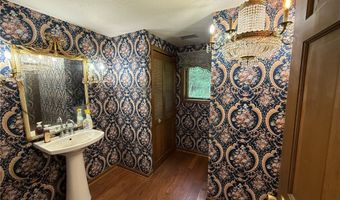 6400 Juniper Dr, Amherst, OH 44001
