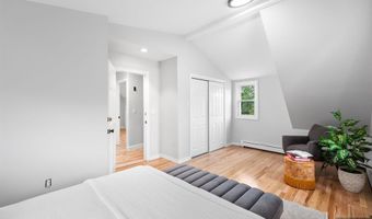 36 Deerfield St, Bergenfield, NJ 07621