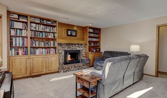 624 S KELLER PARK Dr, Appleton, WI 54914