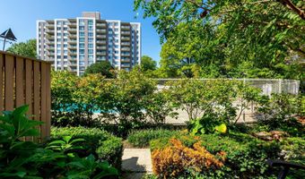 8315 BROOK Ln 2-902, Bethesda, MD 20814