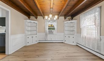608 Berkeley Ave, Beachwood, NJ 08722