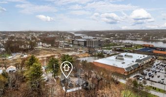 22 Parker St, Bangor, ME 04401