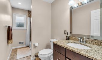 20 Regency Way, Manalapan, NJ 07726