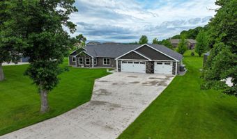 4024 Rosewood Ln SE, Alexandria, MN 56308