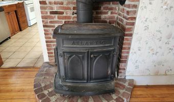 14 Getchell St, Bath, ME 04530
