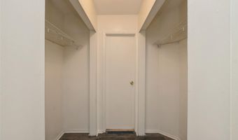 615 Broadway 37, Amityville, NY 11701