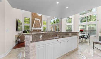 2086 Valleyview Dr, Ann Arbor, MI 48105