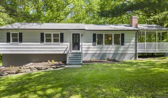 27 Winchester Dr, Shelton, CT 06484