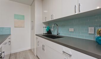 320 Liliuokalani Ave 602, Honolulu, HI 96815