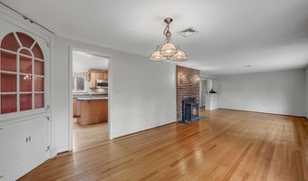 23 Loeffler Rd, Bloomfield, CT 06002