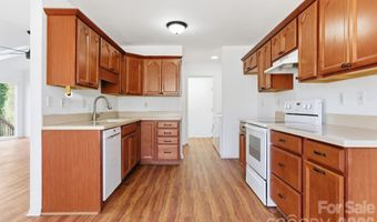 23 Muirfield Dr, Arden, NC 28704