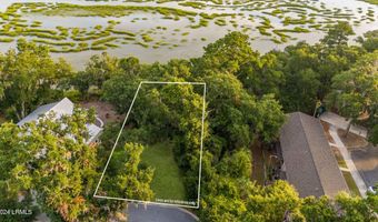 2 Creeks End Ln, Beaufort, SC 29902