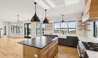 8107 Doar Rd, Awendaw, SC 29429