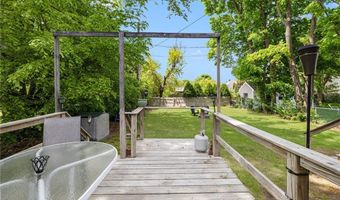 349 Boulevard, Middletown, RI 02842