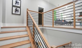 1106 Brookhurst Dr, Charlotte, NC 28205