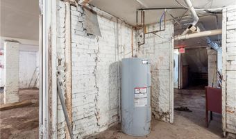 1326 Plainfield St, Cranston, RI 02920