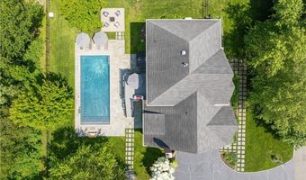 1 Northwest Psge, Barrington, RI 02806