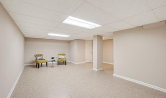 14536 BARKWOOD Dr, Rockville, MD 20853
