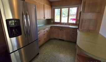 322 Morris St W, Broadus, MT 59317