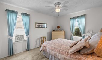 66 Wind Jammer Ct, Bayville, NJ 08721