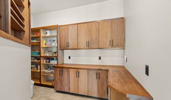 108 SEA CLIFF Ter, Brookings, OR 97415