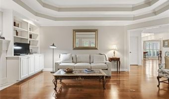965 Knoll Crest Ct, Alpharetta, GA 30004