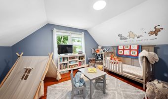 34 Forest St, Bristol, CT 06062
