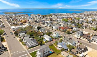 210 N BEACH Ave, Beach Haven, NJ 08008