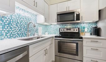 301 E Commerce Way Rd 206, Atlantic Beach, NC 28512