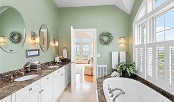 41 Castle Hill Ave, Newport, RI 02840