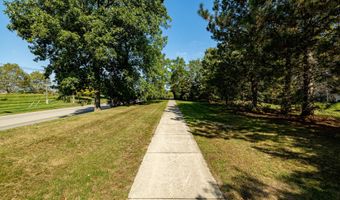 1468 Fox Pointe Cir, Ann Arbor, MI 48108