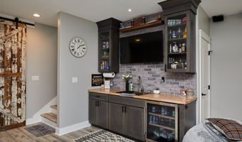 1417 S 11th St, Adel, IA 50003