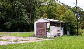 941 E Clayton Rd, Alderson, WV 24910