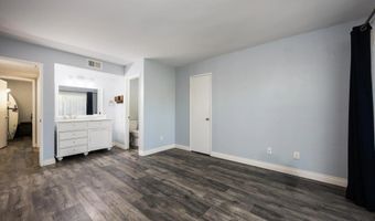 5700 Baltimore Dr 215, La Mesa, CA 91942