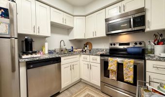 1301 N COURTHOUSE Rd #902, Arlington, VA 22201