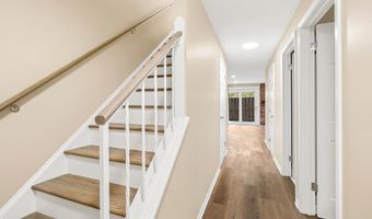 7602 WESTLAKE Ter 19, Bethesda, MD 20817