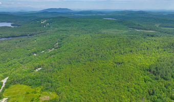 34 Cricket Ln, Sebago, ME 04029