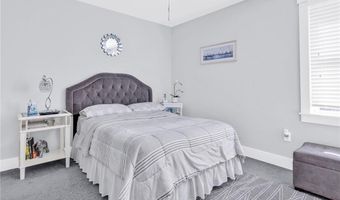12 Park Ave 3, Narragansett, RI 02882