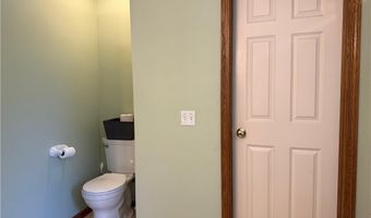 251 Kingston Dr, Aurora, OH 44202