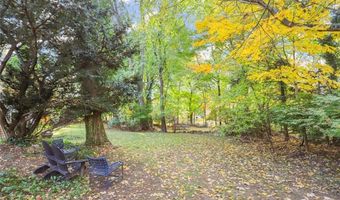 49 Hollow Tree Ridge Rd, Darien, CT 06820