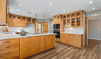 941 SE Paddock Ct, Bartlesville, OK 74006