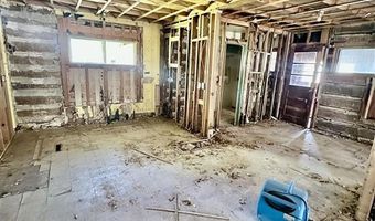 518 W F St, Basin, WY 82410