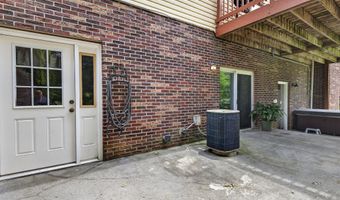 19368 Triple Crown Dr, Abingdon, VA 24211