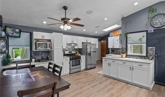 4 Amanda Ct, North Providence, RI 02904