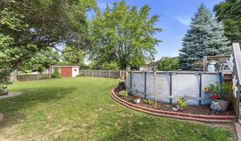 303 SW 12TH St, Aledo, IL 61231