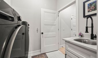 4 Moreton Ln, Bella Vista, AR 72714